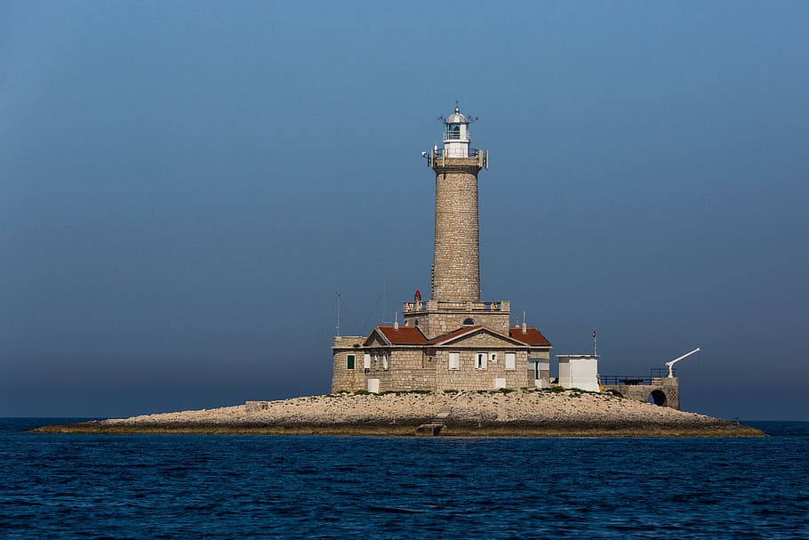 brown lighthouse under cloudy sky, tower, coast, maritime, daymark HD wallpaper