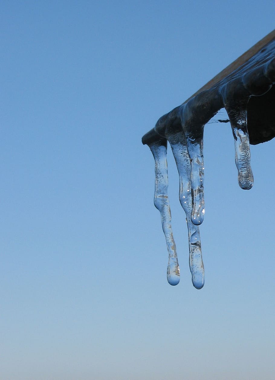 icicle, winter, macro, sky, frozen, ice, cold, frosty, sparkle HD wallpaper