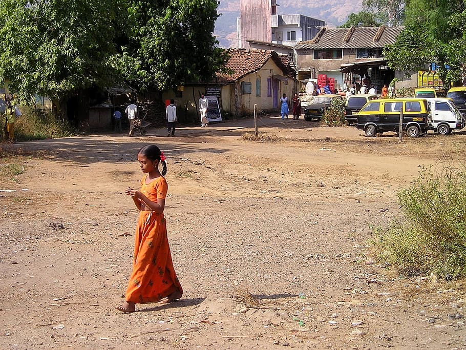girl walking near trees at daytime, india, child, live, one person HD wallpaper