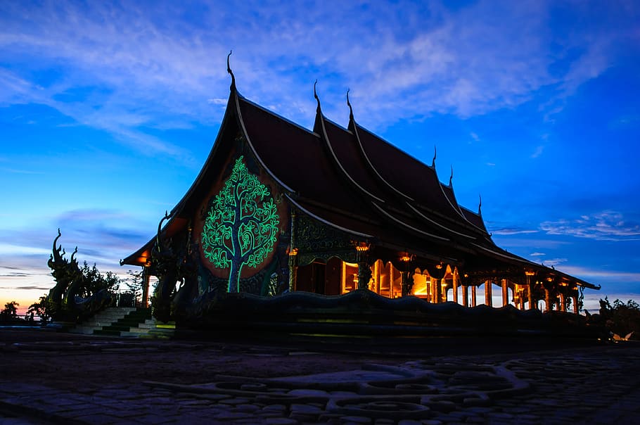 brown temple under blue sky on focus photo, measure, buddha, thailand temple, HD wallpaper