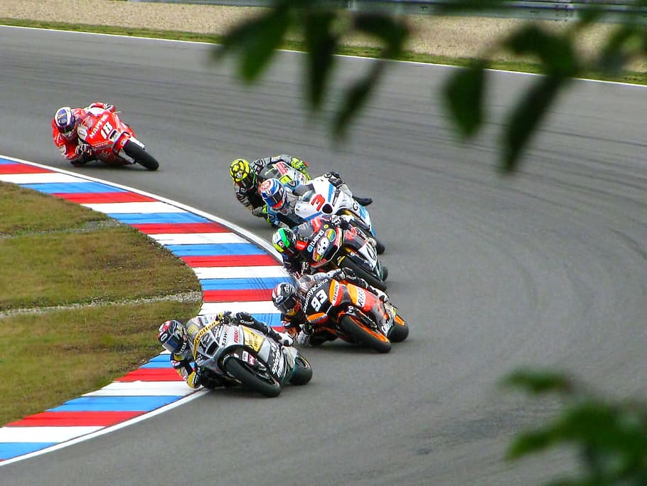 325,963 Motorcycle Racing Stock Photos, High-Res Pictures, and