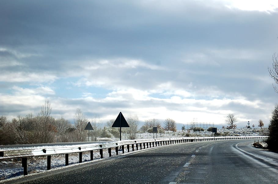 road, highway, clouds, snow, sky, winter, travel, atmosphere HD wallpaper