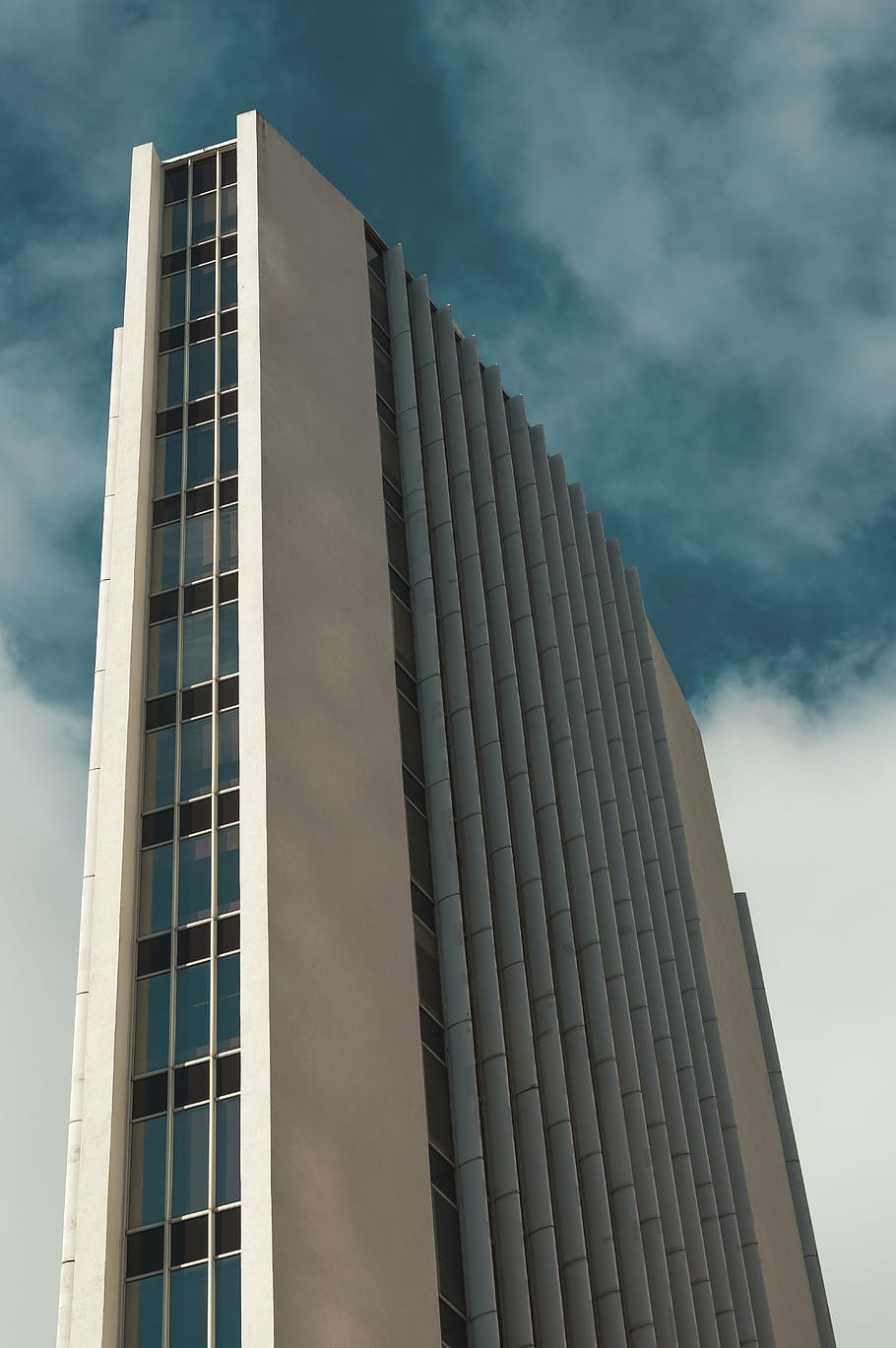 white high-rise building under gray clouds, architecture, infrastructure HD wallpaper
