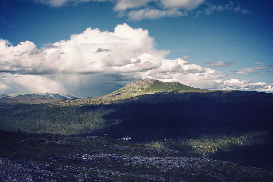 green mountain under white clouds during daytime, green mountains under cloudy sky during daytime HD wallpaper