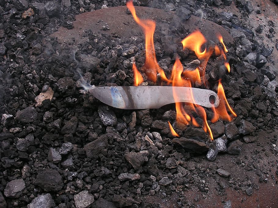 forge knife, fire, knife making, fire - natural phenomenon HD wallpaper