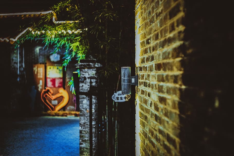 black sconce near black gate, brown concrete wall, brick, brickwork HD wallpaper