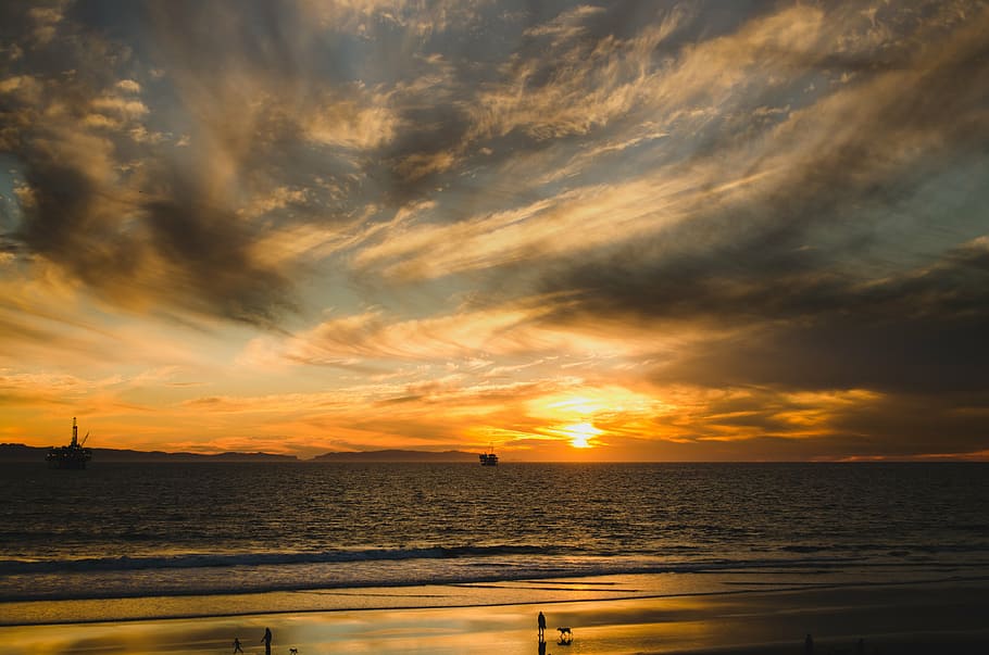sunset over horizon, coastal sunset, clouds, water, sea, nature HD wallpaper