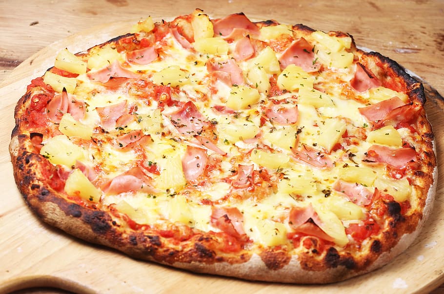 Hawaiian pizza, big, city, food and drink, dairy product, cheese, HD wallpaper