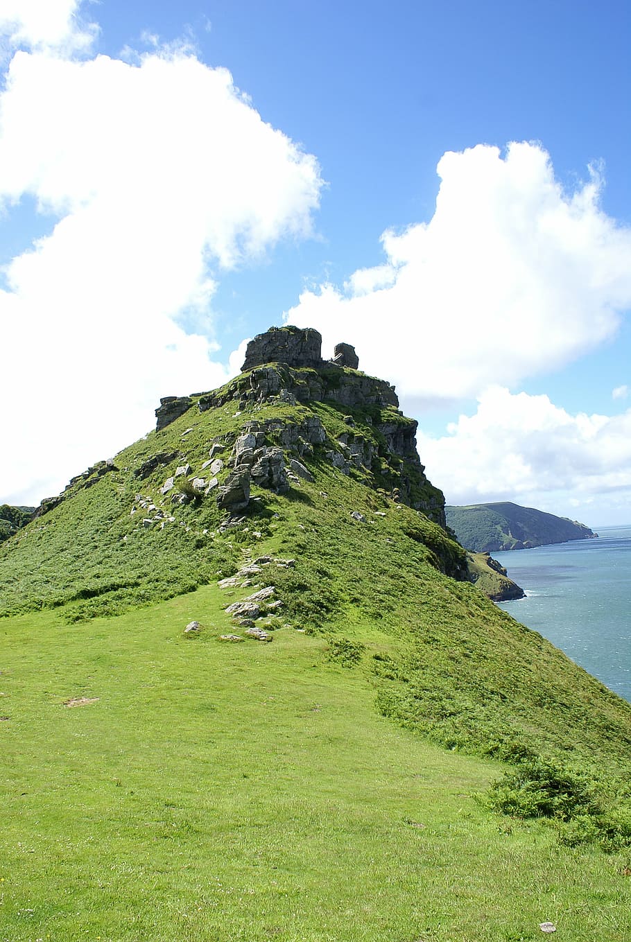 hill, cliff, rock, mountain, travel, extreme, tourist, journey HD wallpaper