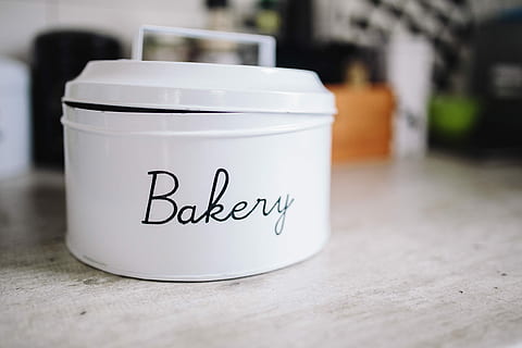 Cookie tin box, cookies, biscuits, container, sweets, bakery HD wallpaper