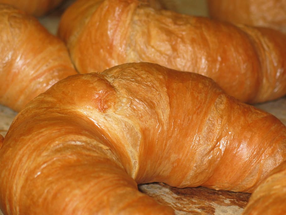 croissant breads, baked goods, french, france, eat, breakfast, HD wallpaper