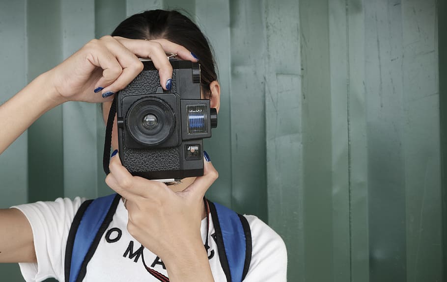 person, woman, camera, girl, blur, casual, close-up, female, focus HD wallpaper