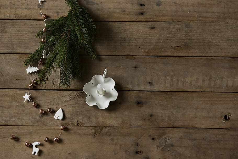 white ceramic decor, beaded white and brown accessory on table HD wallpaper