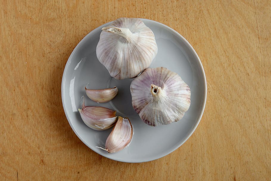 Garlic, Antibiotic, Flu, Common Cold, the common cold, medication HD wallpaper