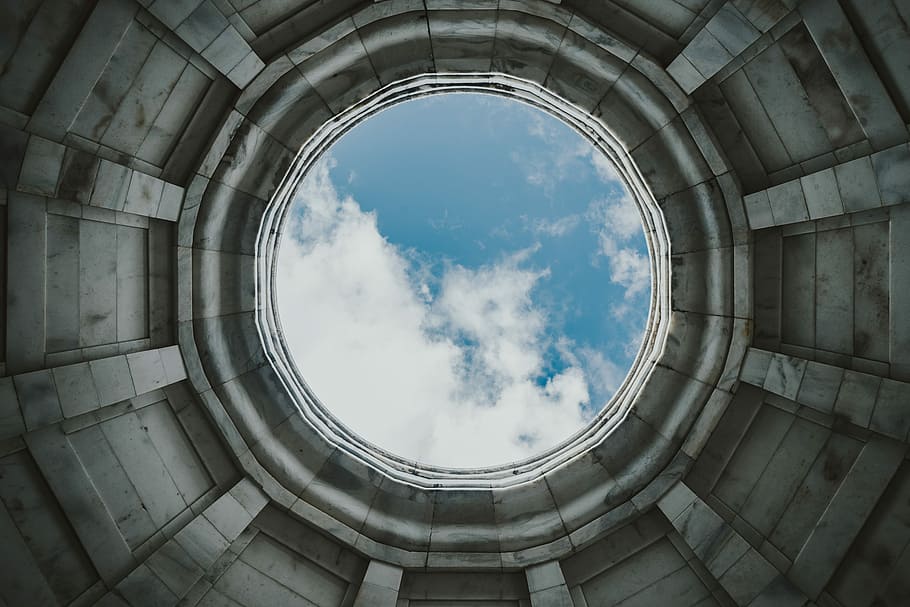 low-angle photography of white dome building under clear blue sky during daytime, round concrete building with hole under blue sky during daytime HD wallpaper