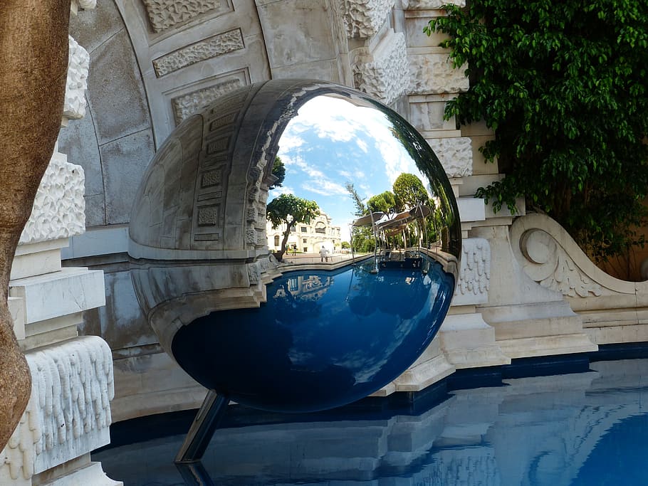 photo of mirror ball near white concrete post, metal, mirroring HD wallpaper