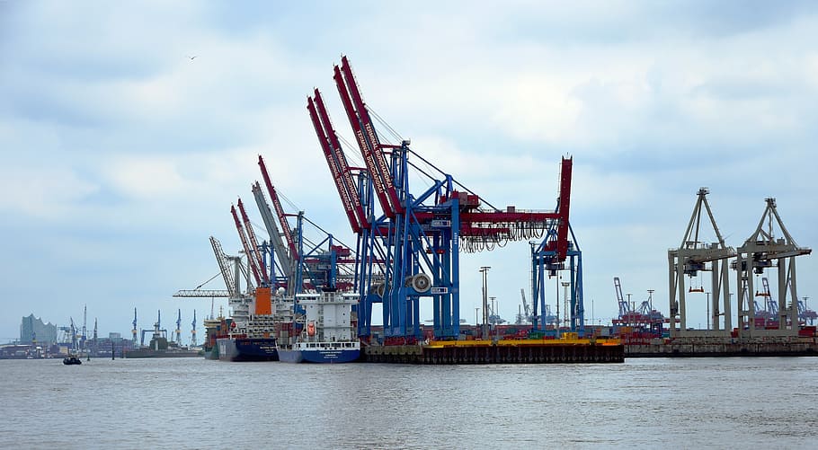 landscape photography of ship and equipment, crane, cranes, port