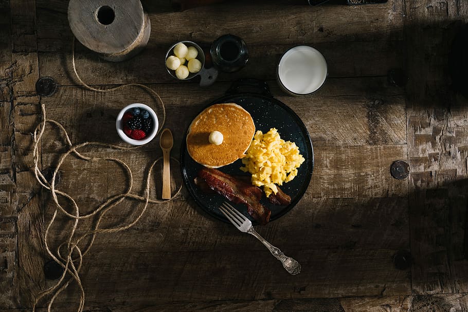 Real american breakfast, bacon, berries, butter, egg, eggs, pancake HD wallpaper
