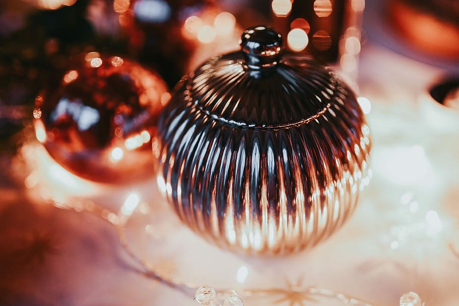 Christmas table decorations, table set, pink, holiday, glamour HD wallpaper