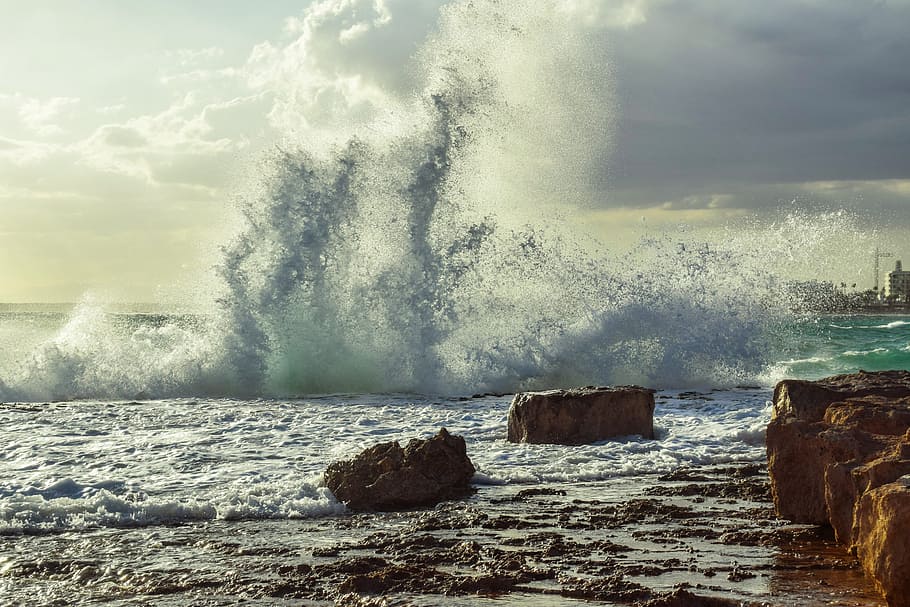 water splashes on stones, storm, wave, crushing, sea, rocky HD wallpaper