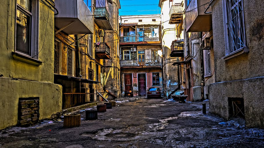 Odessa, Yard, Balconies, Machine, asphalt, house, architecture, HD wallpaper