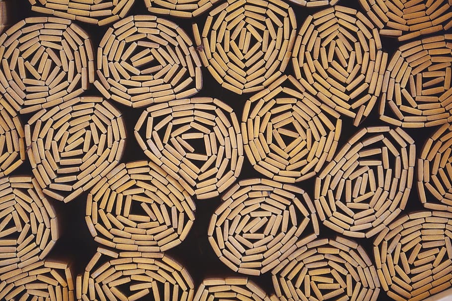 brown chain artwork lot, brown wooden frame photography, texture HD wallpaper