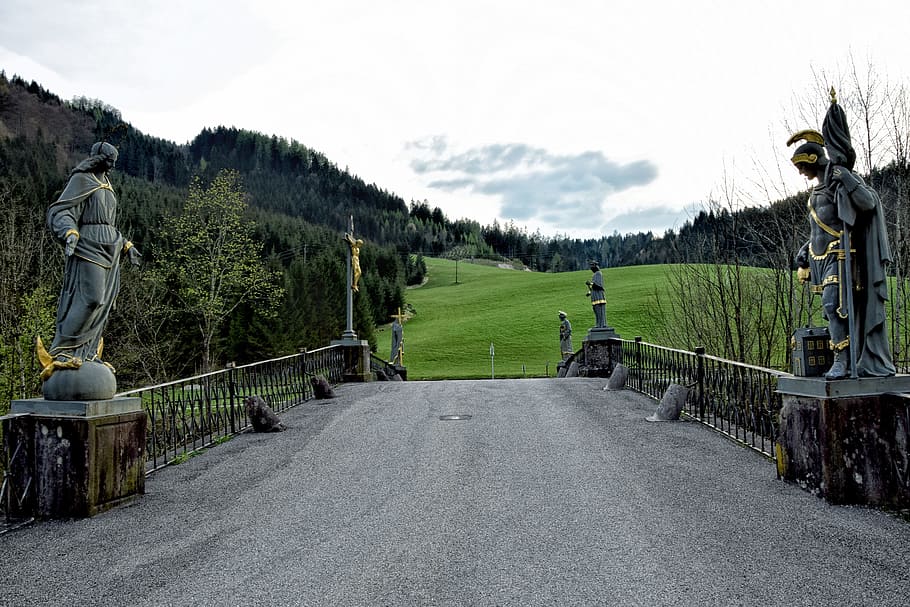 empty gray concrete pathway during daytime, bridge, statuary HD wallpaper