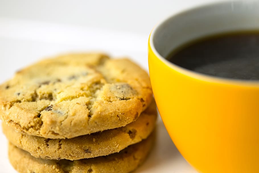 Closeup shot of yellow coffee cup and cookie biscuits. Image captured with a Canon 6D DSLR, HD wallpaper