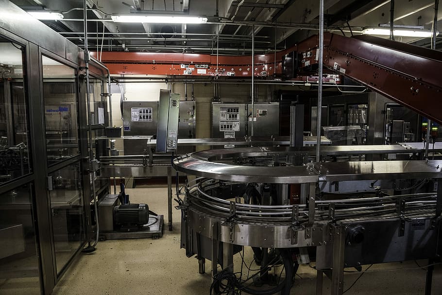 Assembly Line Machine at Maker's Mark, Distillery, bottling, kentucky