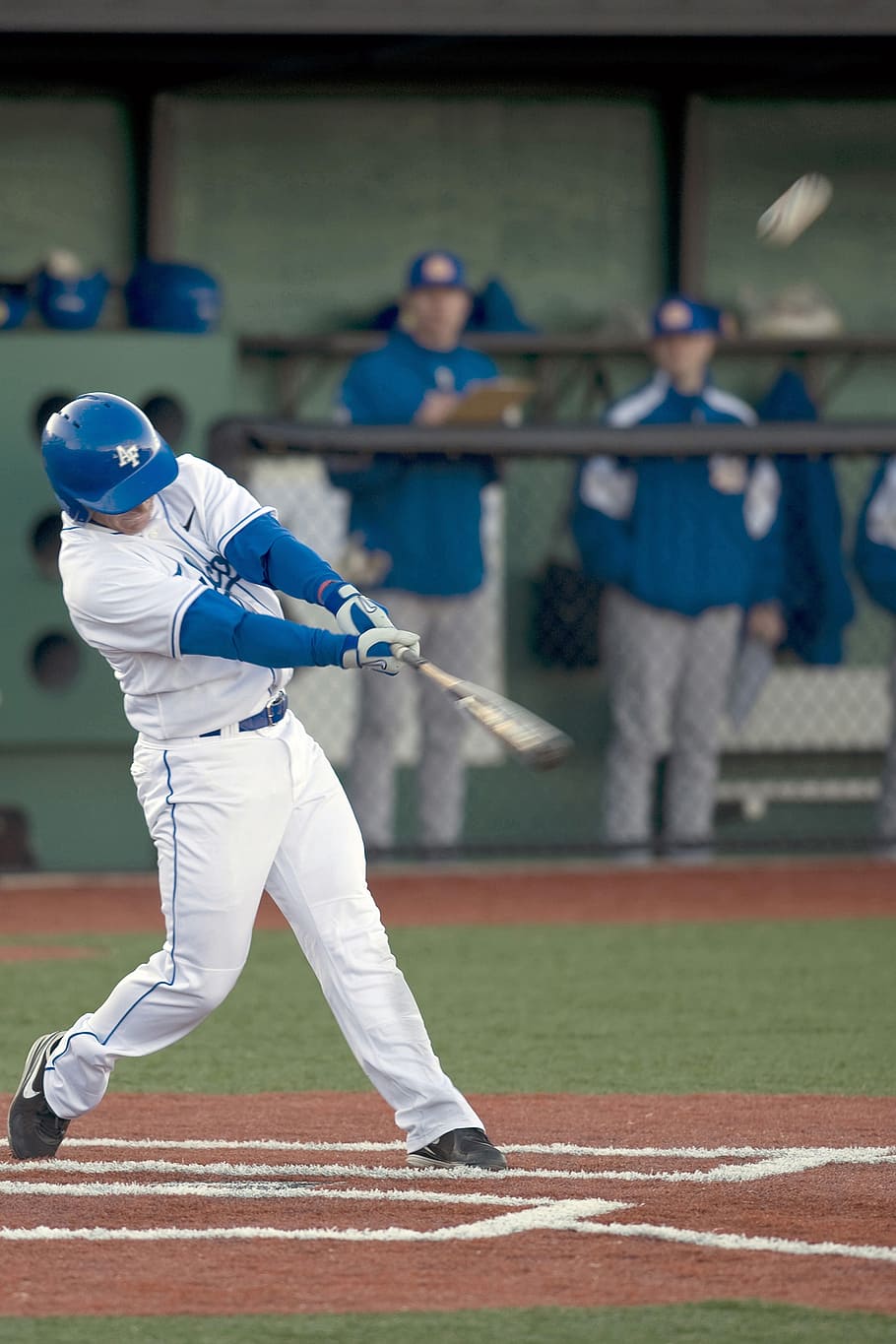 baseball player, batter, hitter, hitting, pop up, sport, playing HD wallpaper