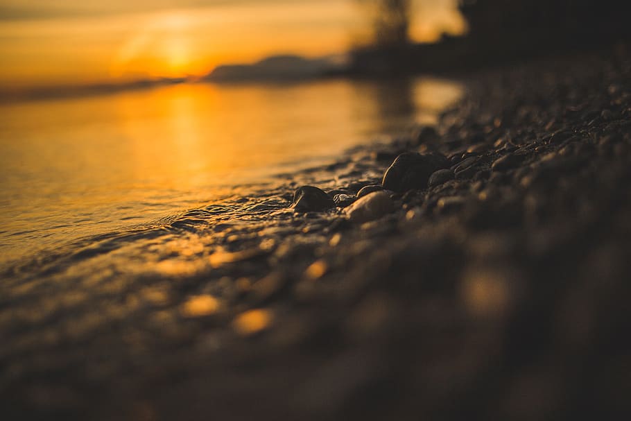 beach, rocks, coast, shore, sunset, dusk, lake, ocean, sea HD wallpaper
