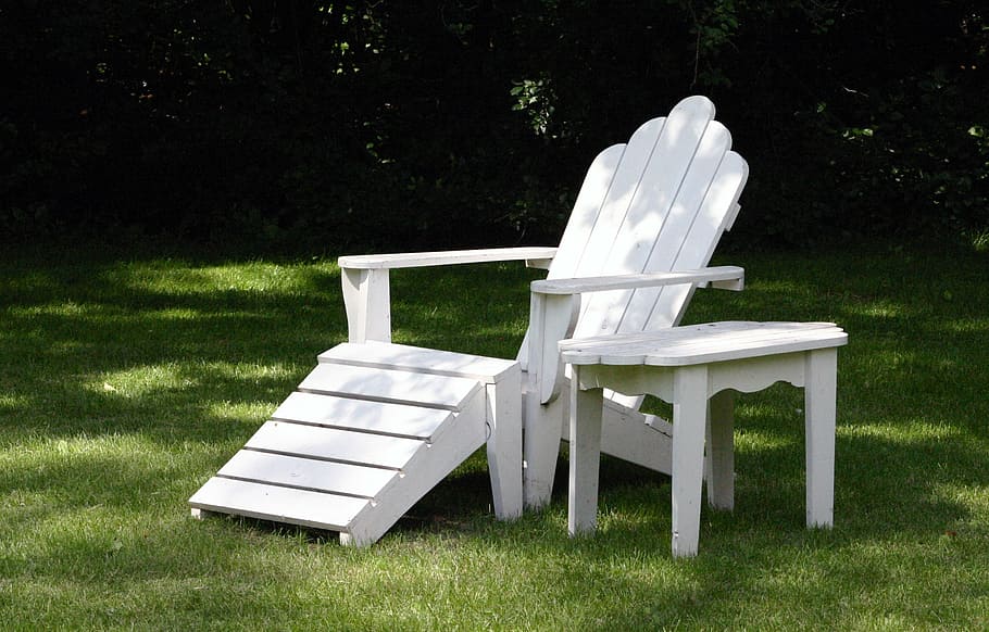 white wooden adirondack chair, table, breeze, bright, sun, color, HD wallpaper