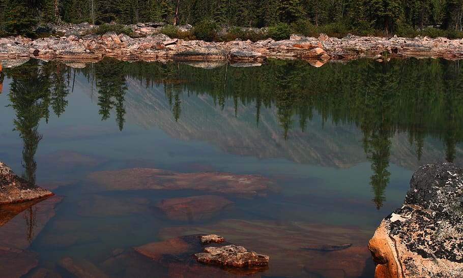pink granite, rock slide, reflection, water, still water, rocks HD wallpaper