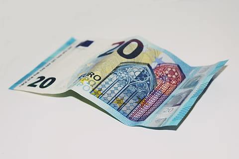 money-euro-currency-europe-thumbnail.jpg