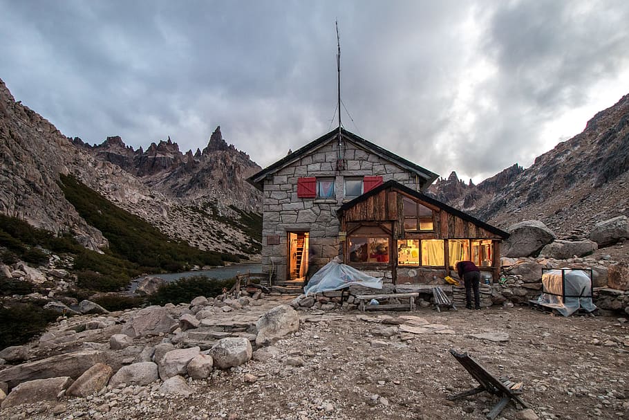 man standing outside the house photography, Refugio, Frey, Cerro Catedral
