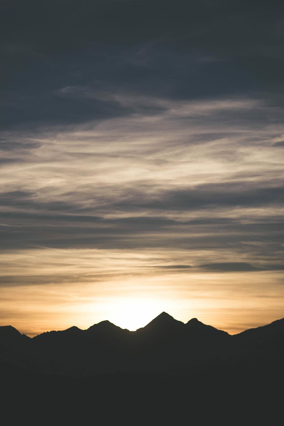 mountain landscape silhouette during sunset, silhouette of mountain HD wallpaper