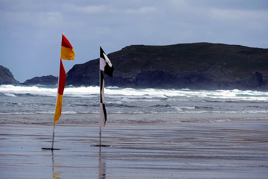 beach, flags, warning, lifeguards, sea, summer, travel, ocean HD wallpaper