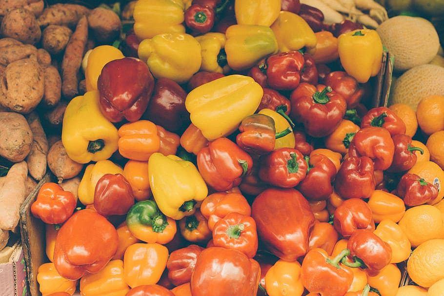 yellow and red bell pepper lot, photograph, peppers, vegetables HD wallpaper