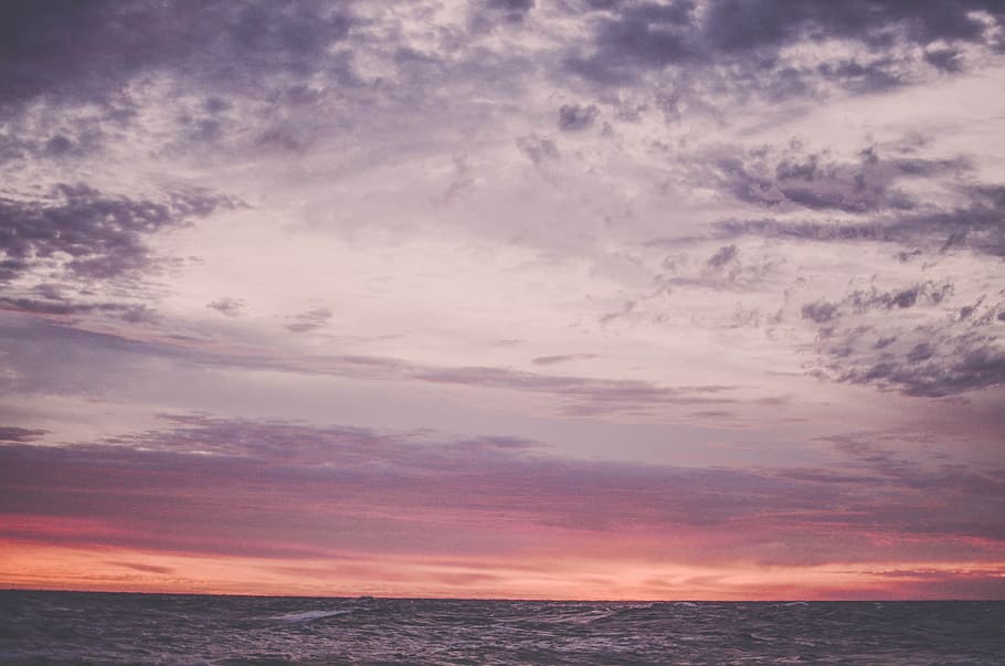 body of water during golden hour, body of water under purple and orange sunset sky HD wallpaper