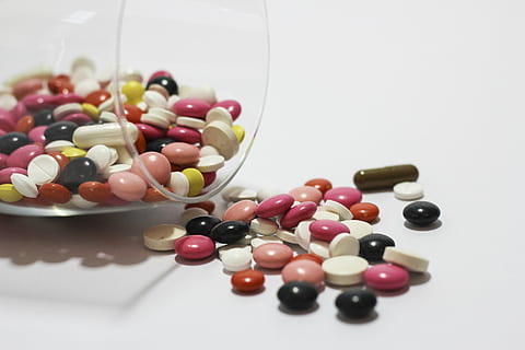 assorted-color medicine capsules, medications, cure, tablets HD wallpaper