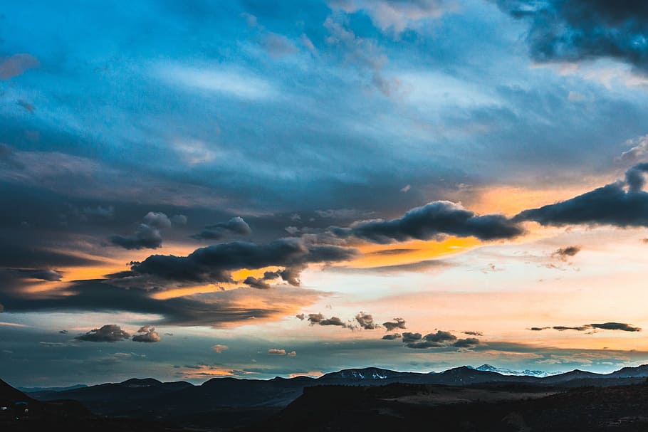 low-angle photography of clouds, gray cumulus clouds, mountain HD wallpaper