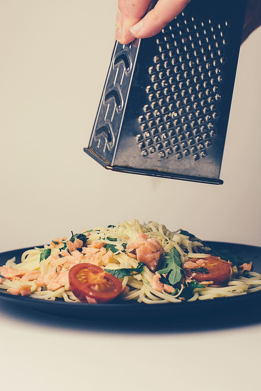food, spaghetti, pasta, lunch, dinner, grater, cheese, food and drink HD wallpaper