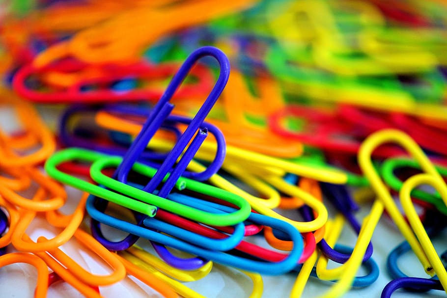 paperclips, blur, colorful, bright, closeup, plastic, multi colored HD wallpaper