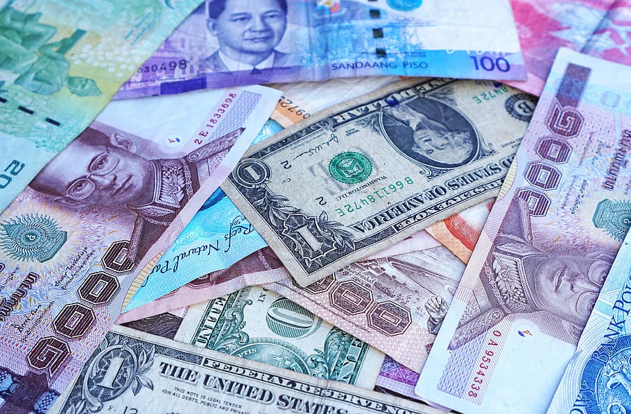 One U.s. Dollar Beside 100 Philippine Pesos, bank notes, banknotes, HD wallpaper