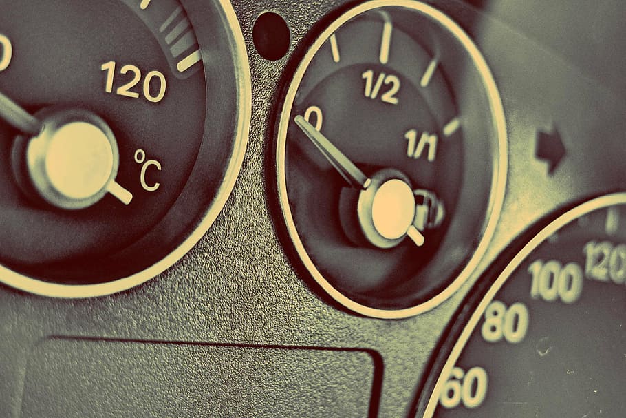 close-up photo of vehicle oil gauge at zero, black, car, reading HD wallpaper