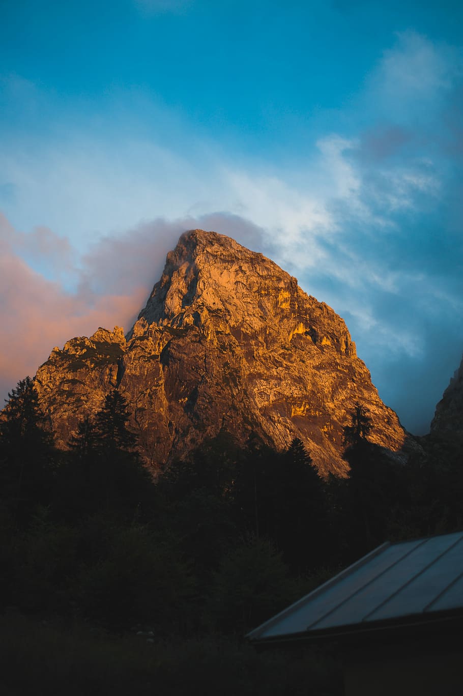 The little Halt, green trees near mountain, rock, orange, cloud HD wallpaper