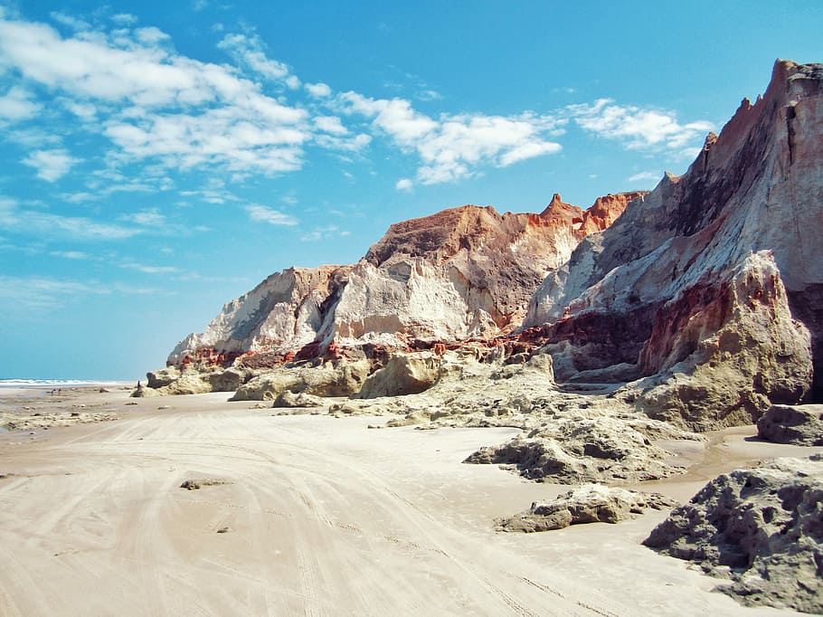 brown mountain at day time, brown and white rock formation photography during daytime HD wallpaper