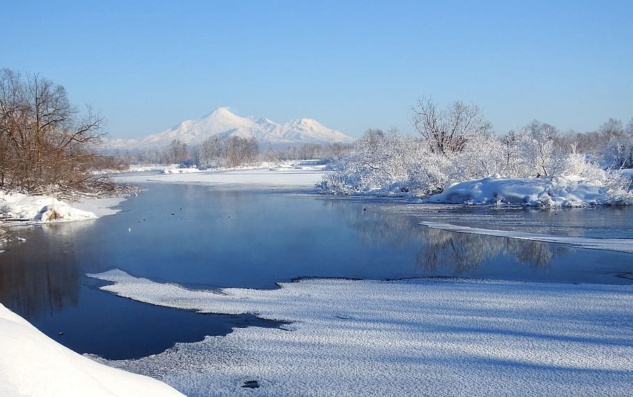 volcanoes, mountains, river, forest, winter, snow, trees, landscape HD wallpaper