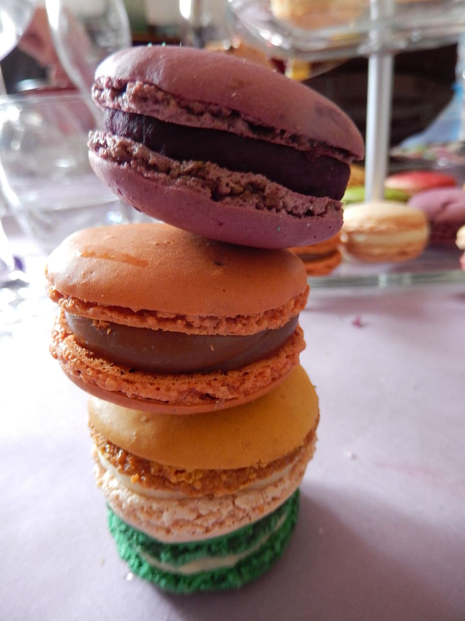 macaroons, cake, gourmand, sweet food, indulgence, food and drink HD wallpaper