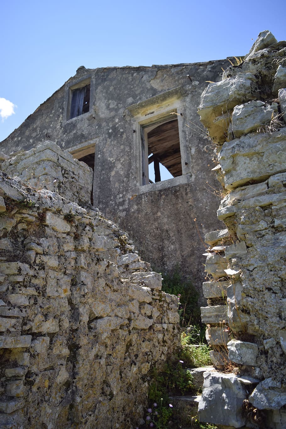 Abandoned, Basket Case, Lost, architecture, old, window, built Structure HD wallpaper